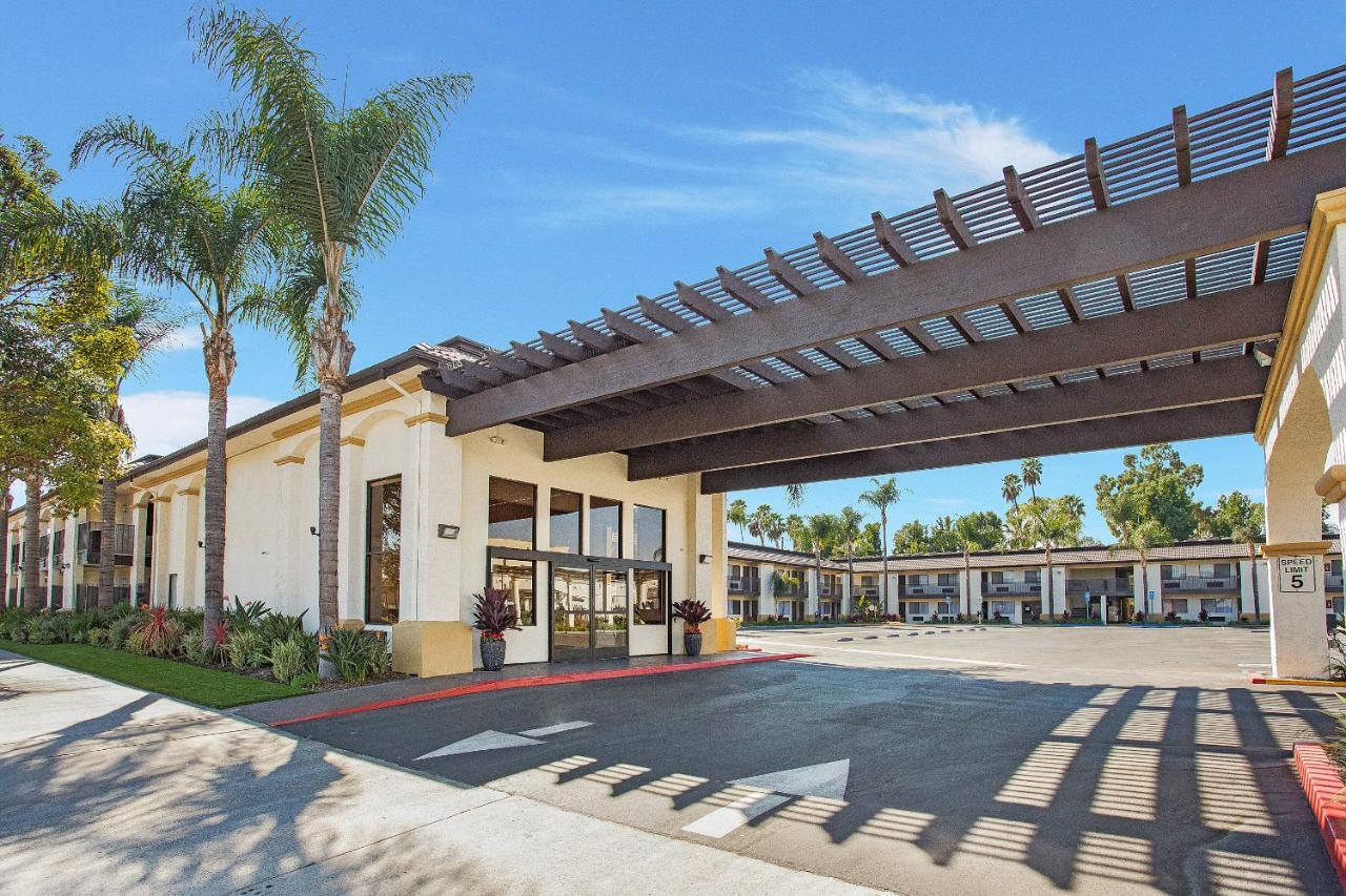 Stanford Inn & Suites Anaheim Kültér fotó