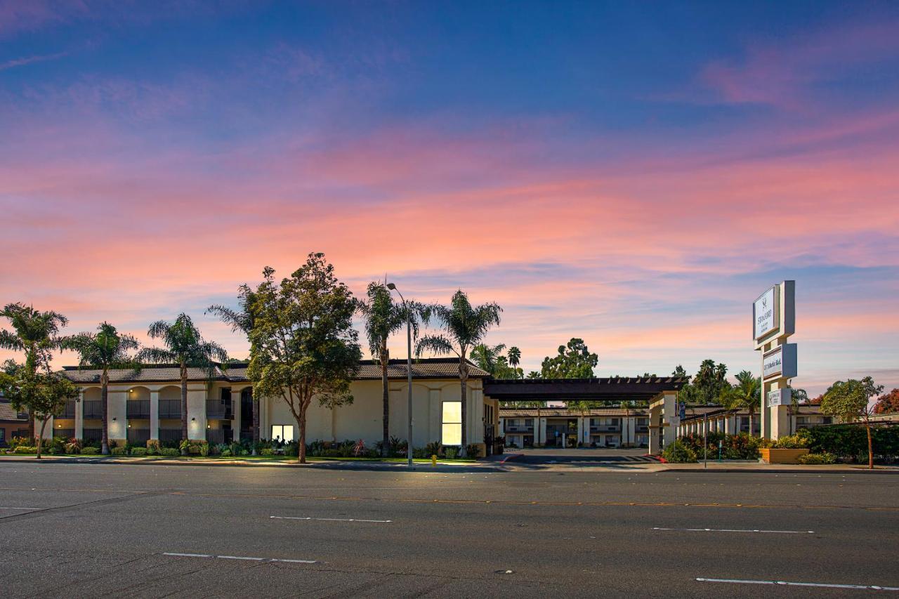 Stanford Inn & Suites Anaheim Kültér fotó