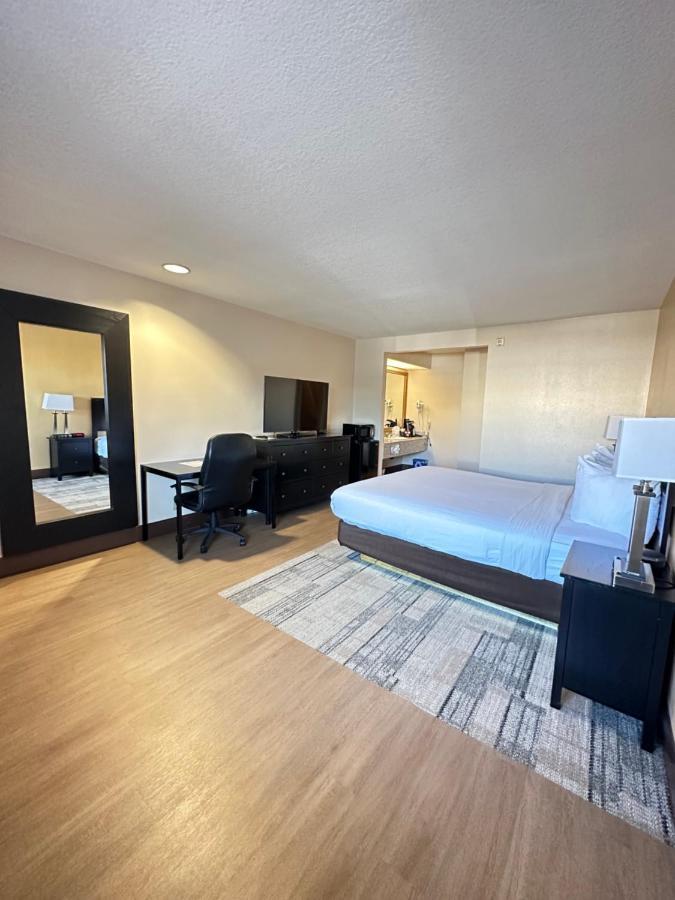 Stanford Inn & Suites Anaheim Kültér fotó