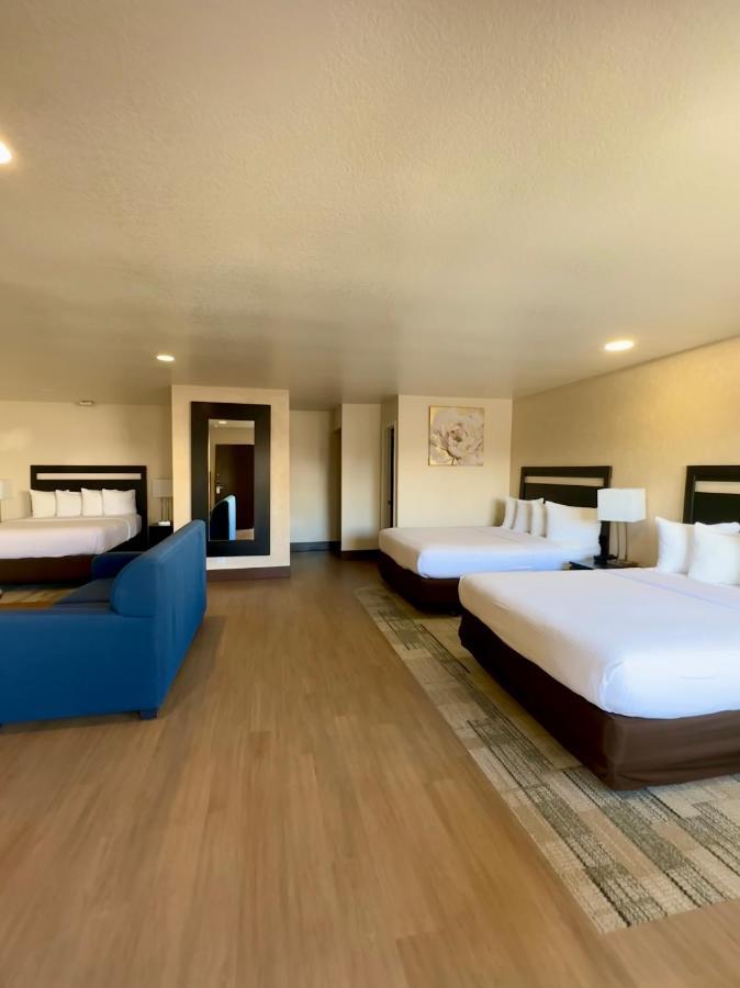 Stanford Inn & Suites Anaheim Kültér fotó