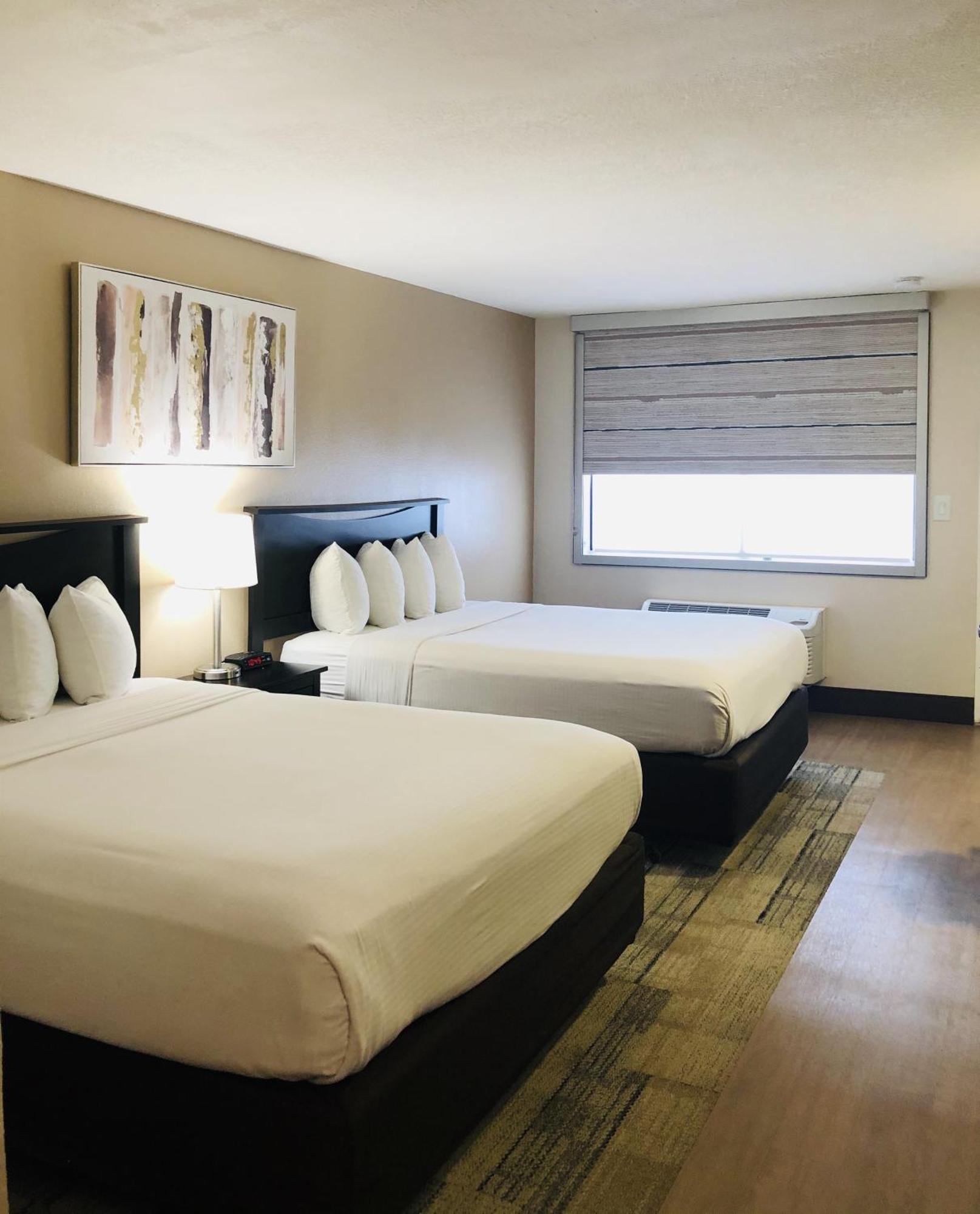 Stanford Inn & Suites Anaheim Kültér fotó