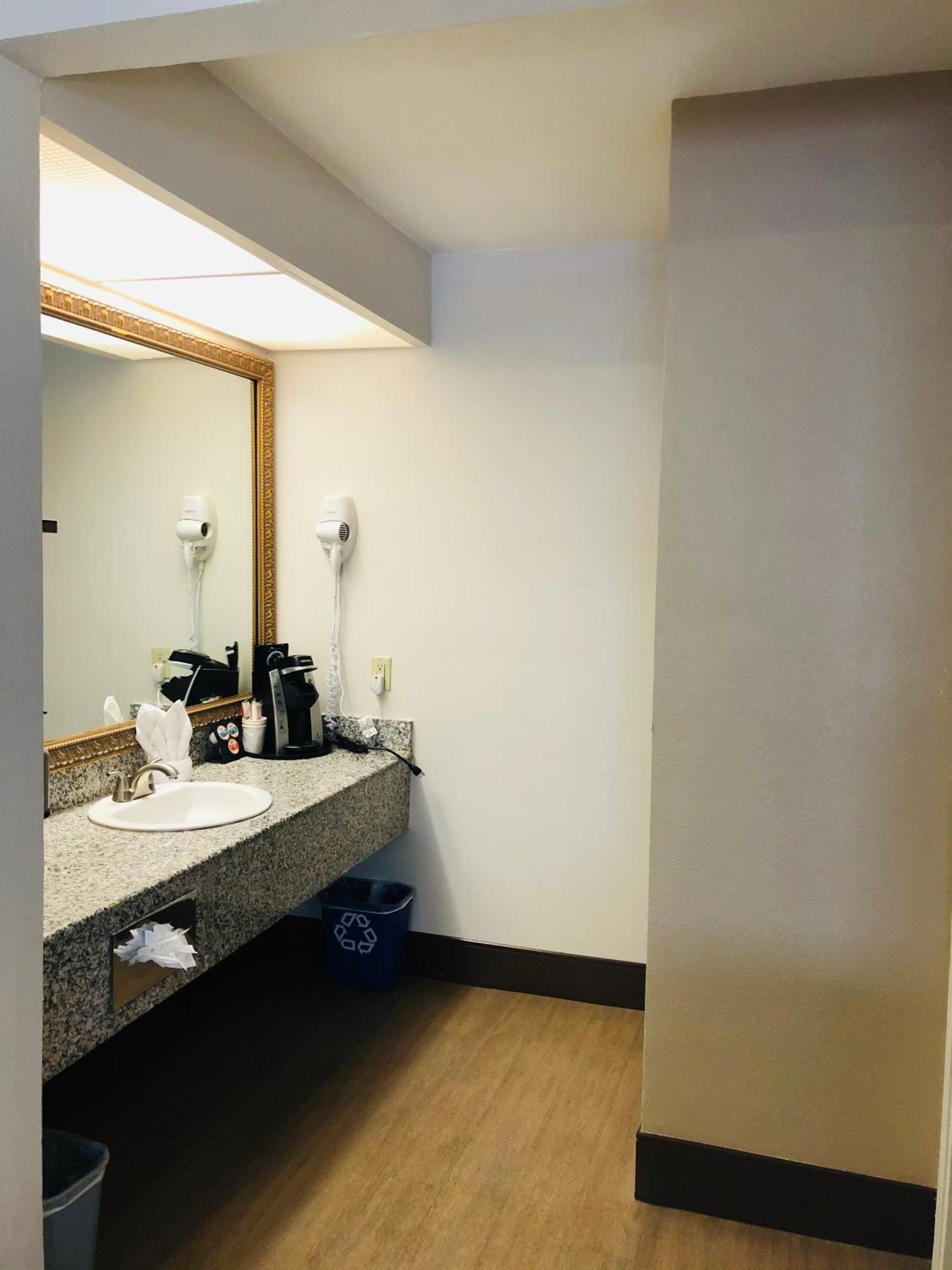 Stanford Inn & Suites Anaheim Kültér fotó